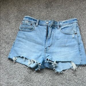 Abercrombie Mom Short High Rise